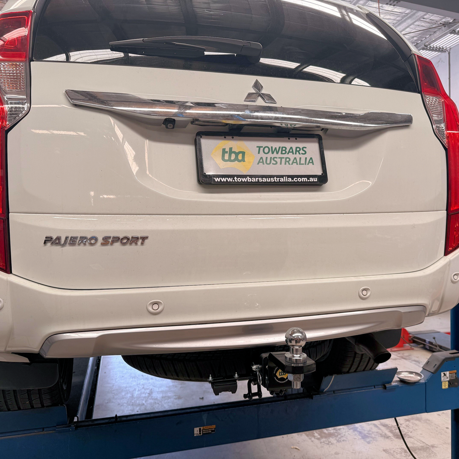 Mitsubishi Pajero Sport SUV 10/2015 - 11/2019 - Towbar Kit