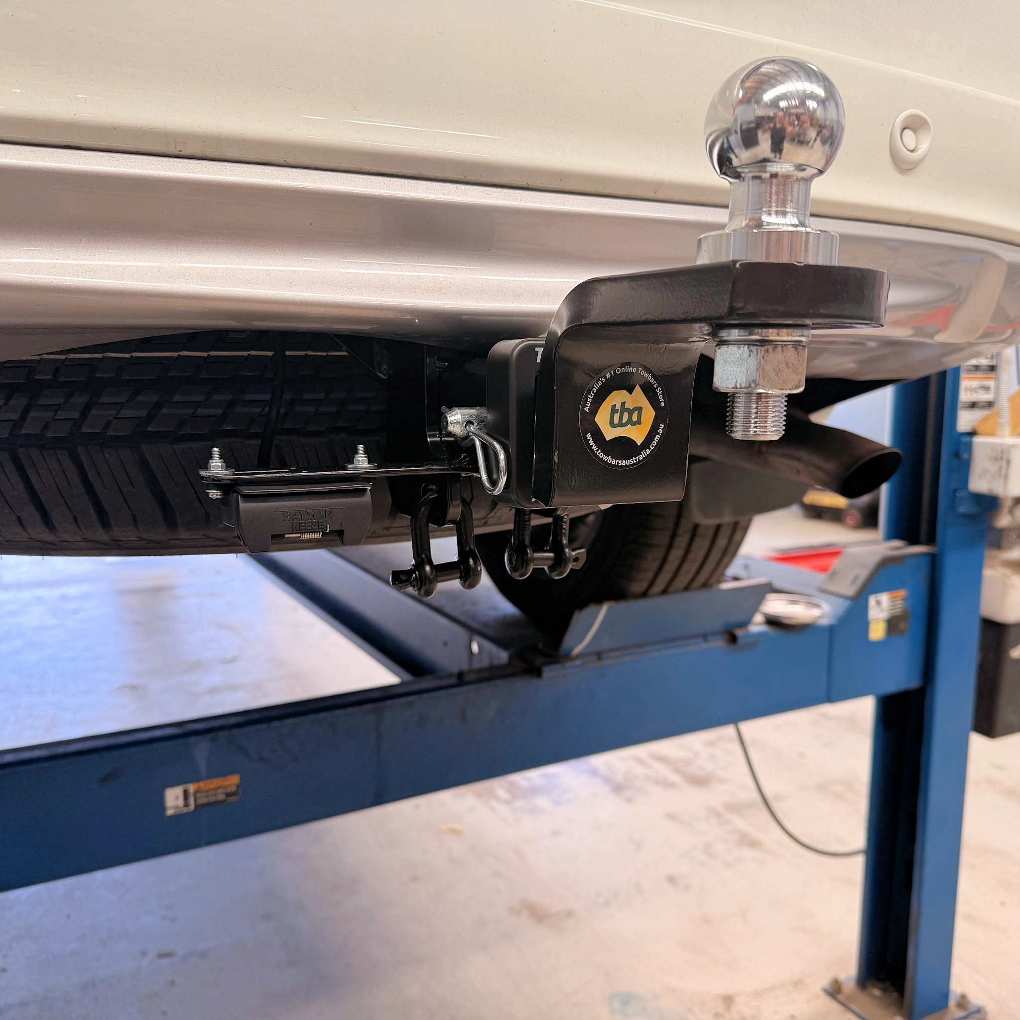 Mitsubishi Pajero Sport SUV 10/2015 - 11/2019 - Towbar Kit