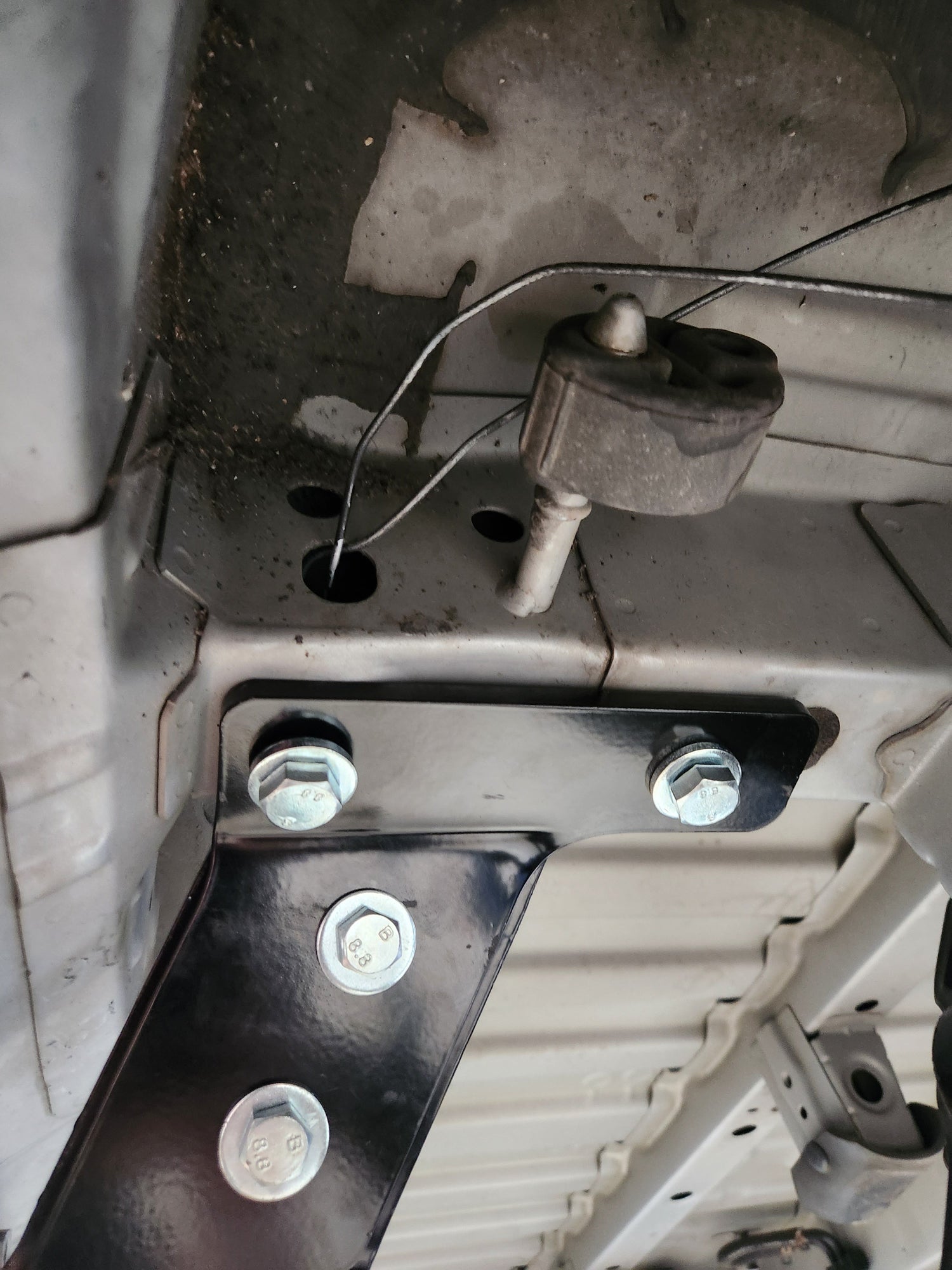 Imported Toyota HiAce LWB Van 04/2005 - 02/2019 - Towbar Kit