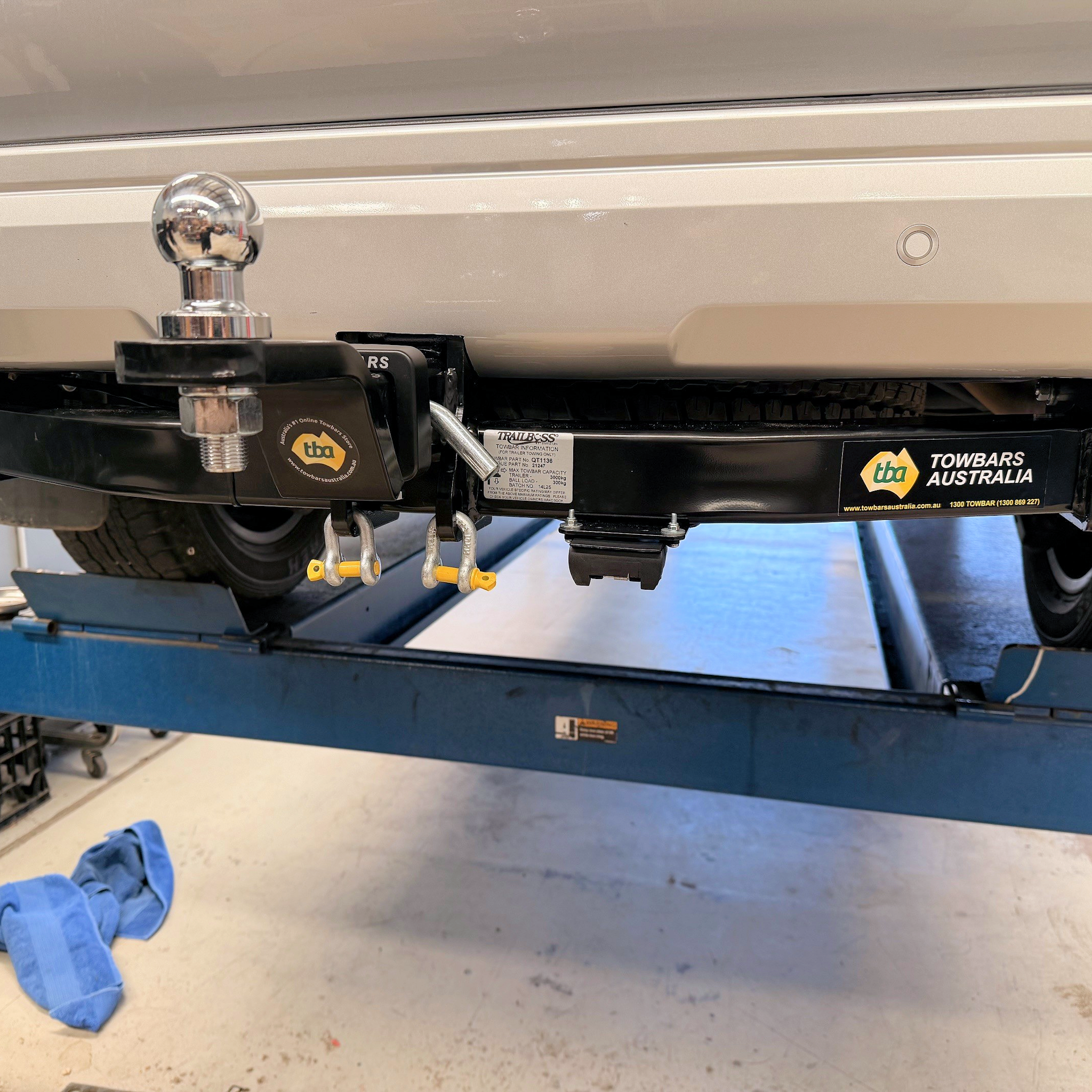 Toyota Prado 3 Door SUV 12/2017 - 07/2024 (Spare Wheel on Rear Door) - Towbar Kit