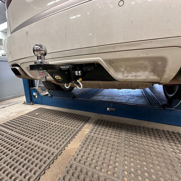 Porsche Cayenne Gen 2 SUV 01/2010 - 02/2018 - Towbar Kit