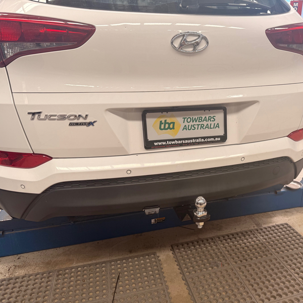 Hyundai Tucson SUV 05/2015 - 05/2018 (Built in South Korea with captive nuts) - Towbar Kit