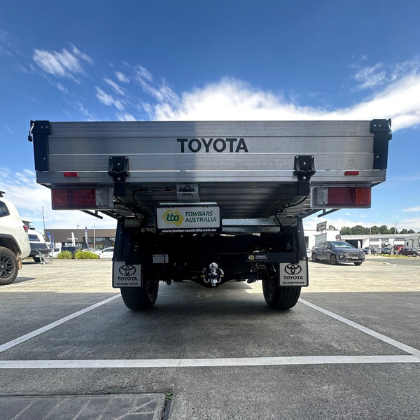 Toyota HiLux 2wd & 4wd Hi-Rider Cab Chassis Without Bumper 09/2015 - On - Towbar Kit