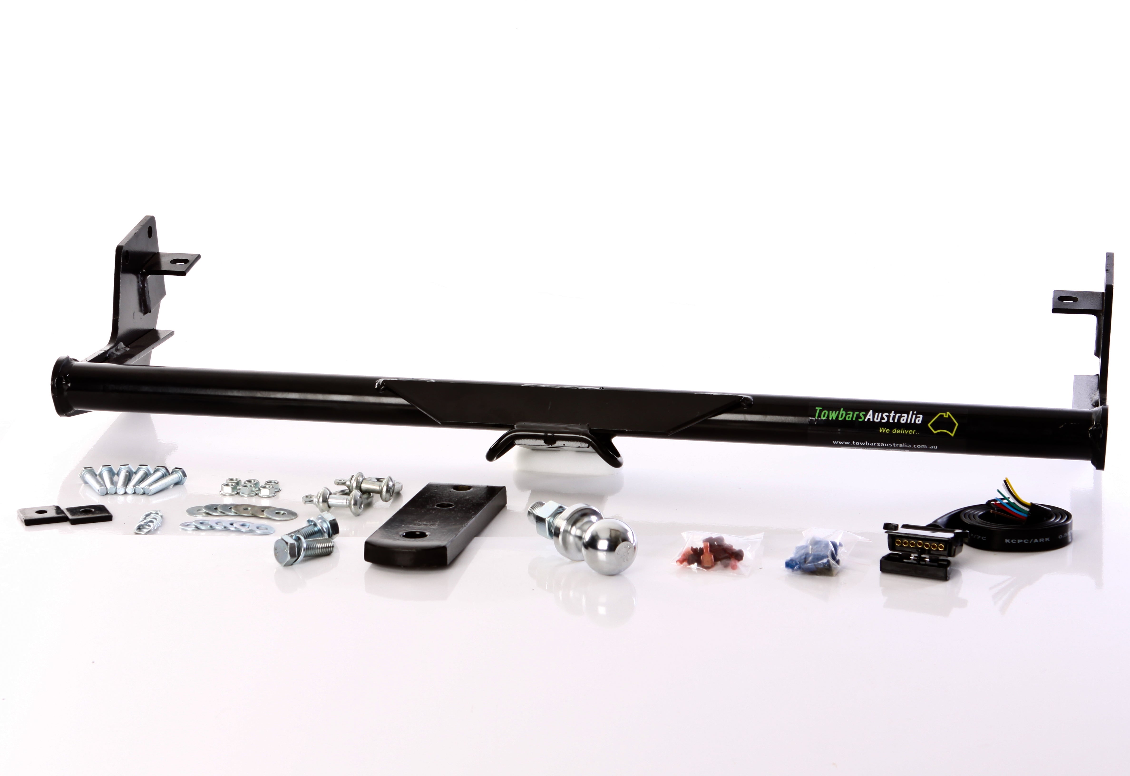Toyota HiLux 2wd Lo-Rider Cab Chassis Without Bumper 09/2015 - On - Towbar Kit - STANDARD DUTY