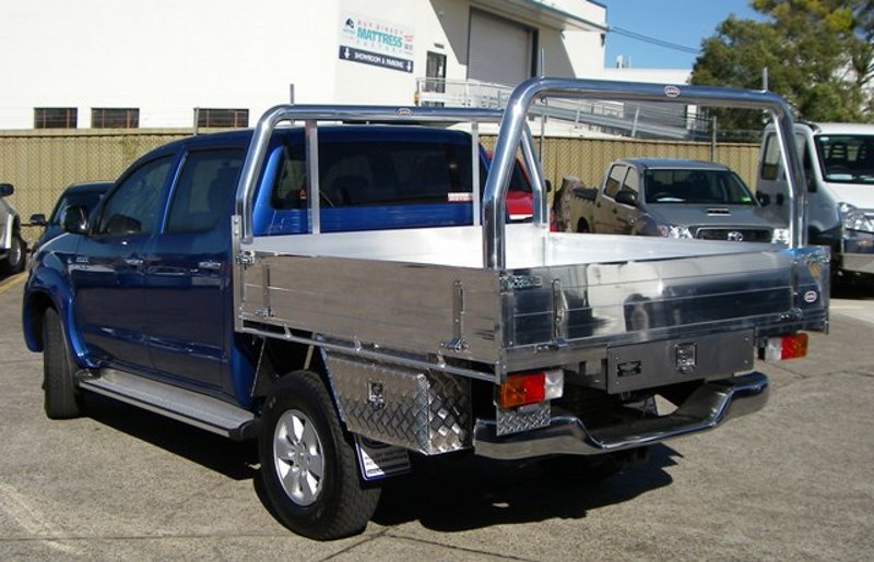 Toyota HiLux 4wd Cab Chassis Tub Body With Bumper 04/2005 - 08/2015 - Towbar Kit