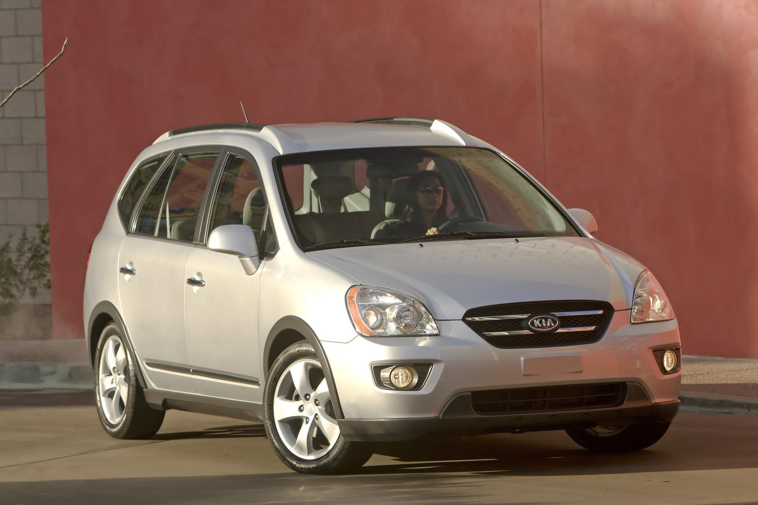 Kia Rondo People Mover 04/2008 - 05/2013 - Towbar Kit